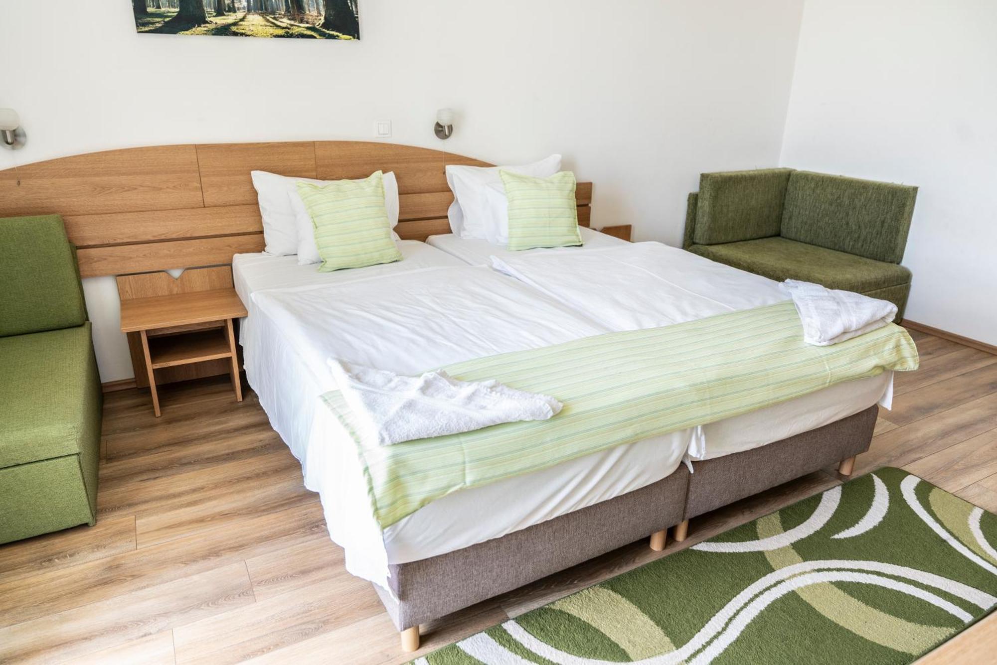 Bagoly Fogado Hotel Gyomro Ngoại thất bức ảnh