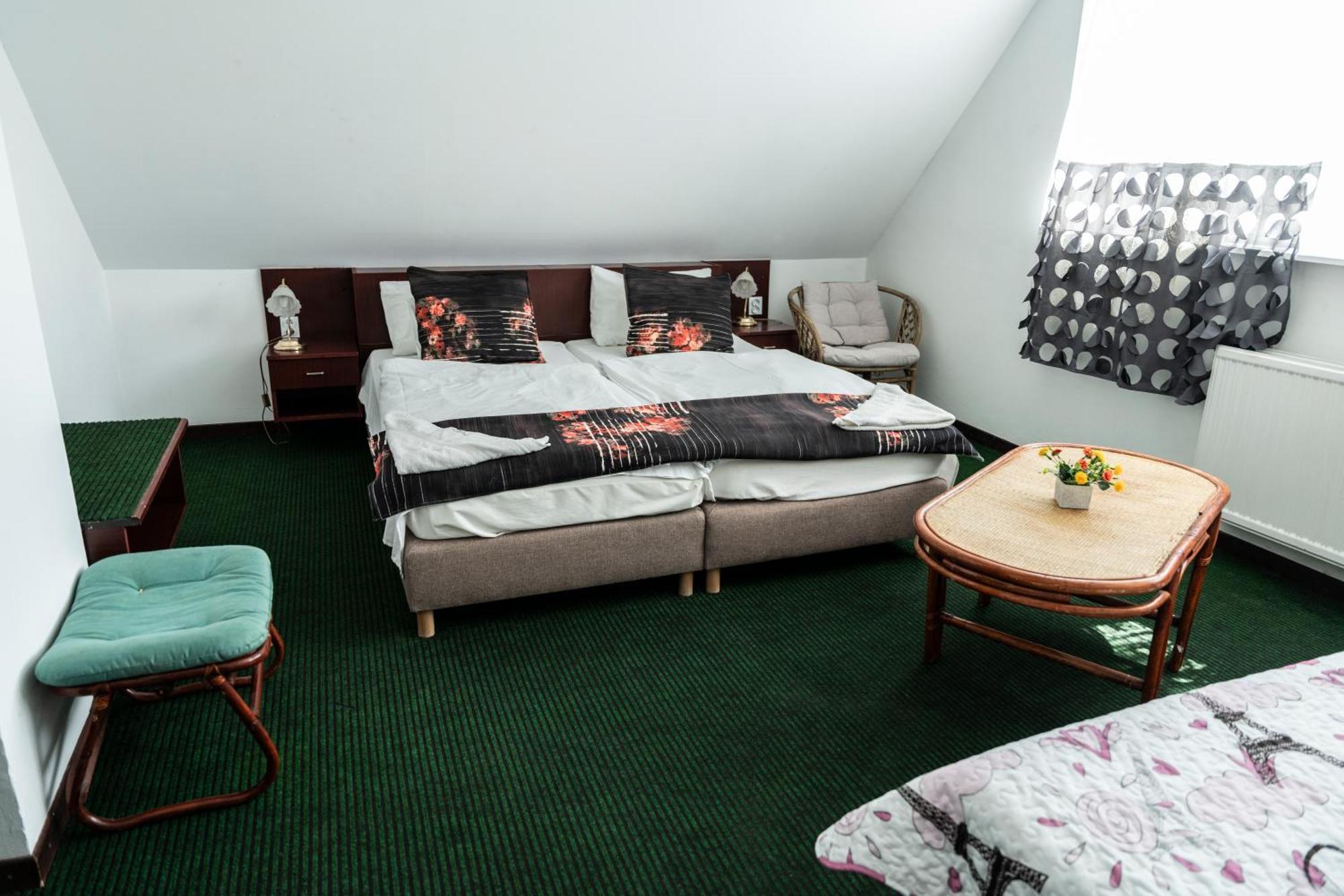 Bagoly Fogado Hotel Gyomro Ngoại thất bức ảnh